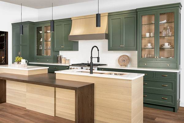 section-sub Custom Kitchen Cabinetry