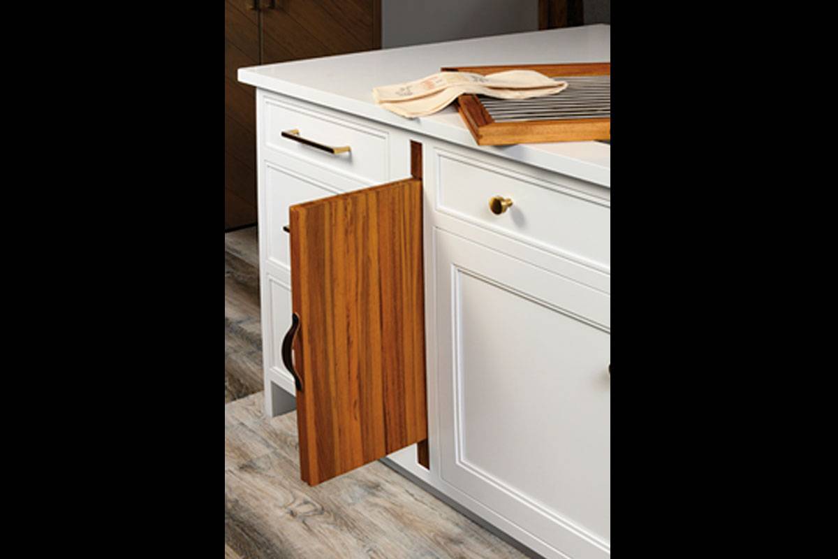 Pullout Cutting Board and Rack