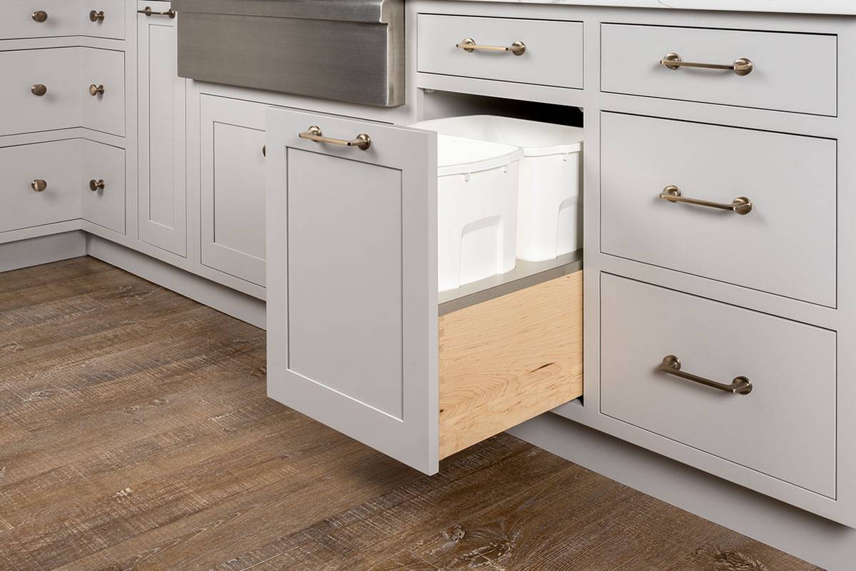 Slide-away Waste Drawer 35 QT