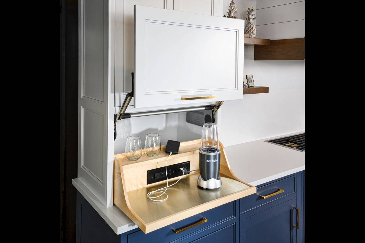 Docking Appliance Pullout